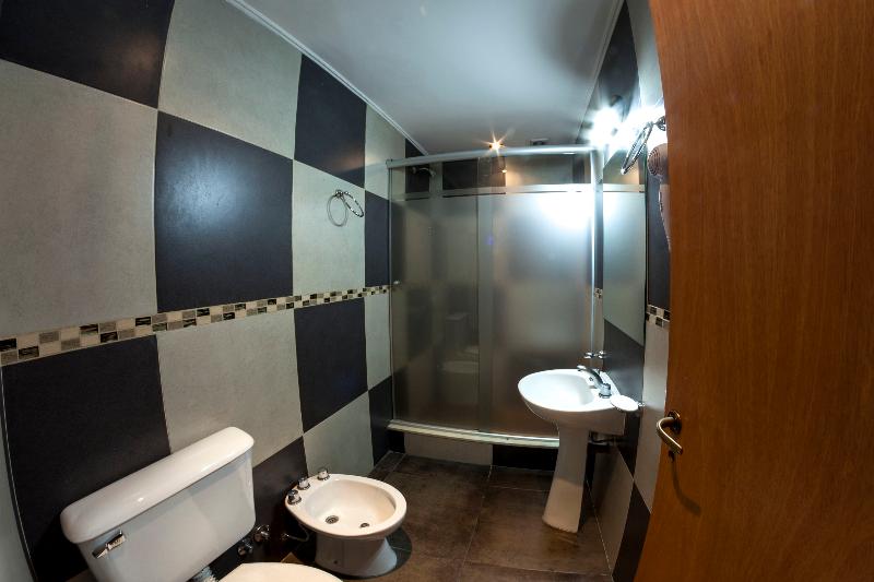 اتاق استاندارد, Reina