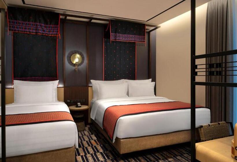 Полулюкс, Episode Gading Serpong