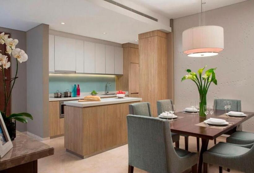 Апартаменты Premium 3 Спальни, Ascott Kuningan Jakarta
