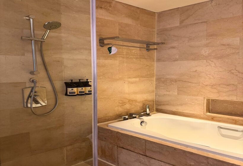 Апартаменты Deluxe 1 Спальня, Ascott Kuningan Jakarta