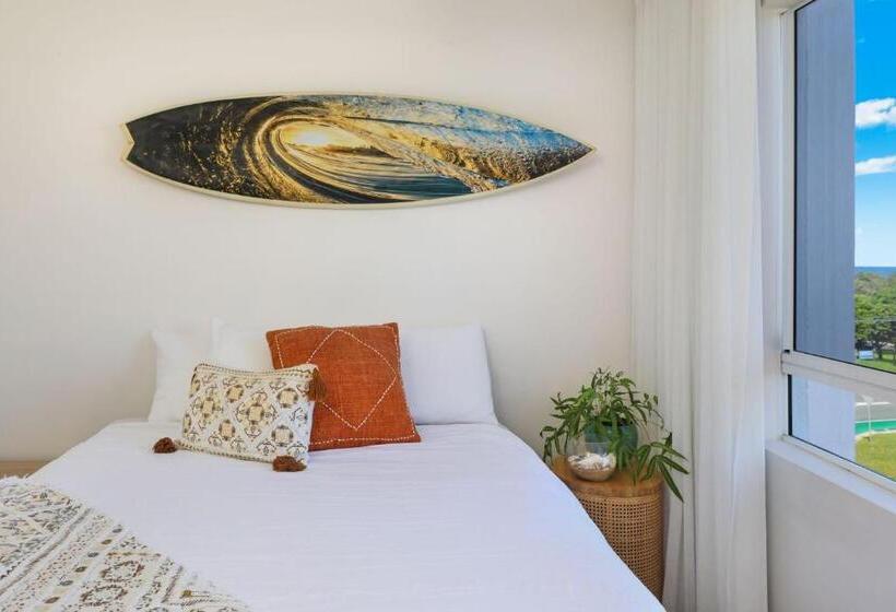 Апартаменты Deluxe 1 Спальня, Beachside Resort Kawana Waters
