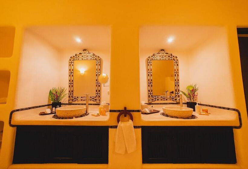 Люкс Deluxe Вид на Море, Tentaciones Hotel & Lounge Pool   Adults Only