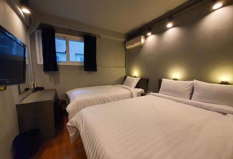 디럭스 룸, Daljee Guesthouse