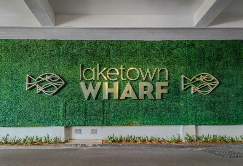 דירת חדר, Laketown Wharf 135
