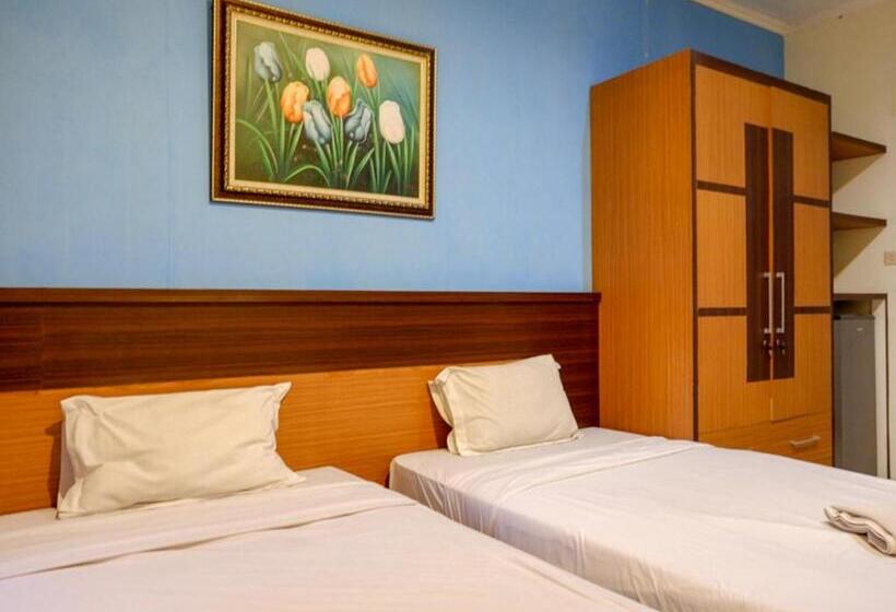Номер Стандарт, Pineapple Mansion Solo Mitra Reddoorz Near Rs Jih Solo