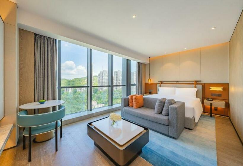 Номер Премиум, Holiday Inn Zhuhai City Center, An Ihg