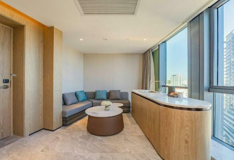 Номер Премиум, Holiday Inn Zhuhai City Center, An Ihg