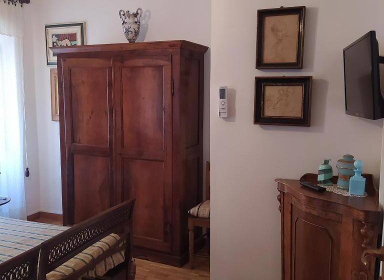 غرفة قياسية, Rua Dell Arco 11