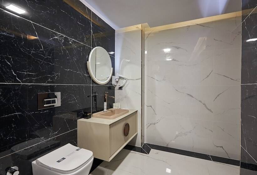 اتاق خانوادگی, Trademark Collection By Wyndham Operla Airport Hotels