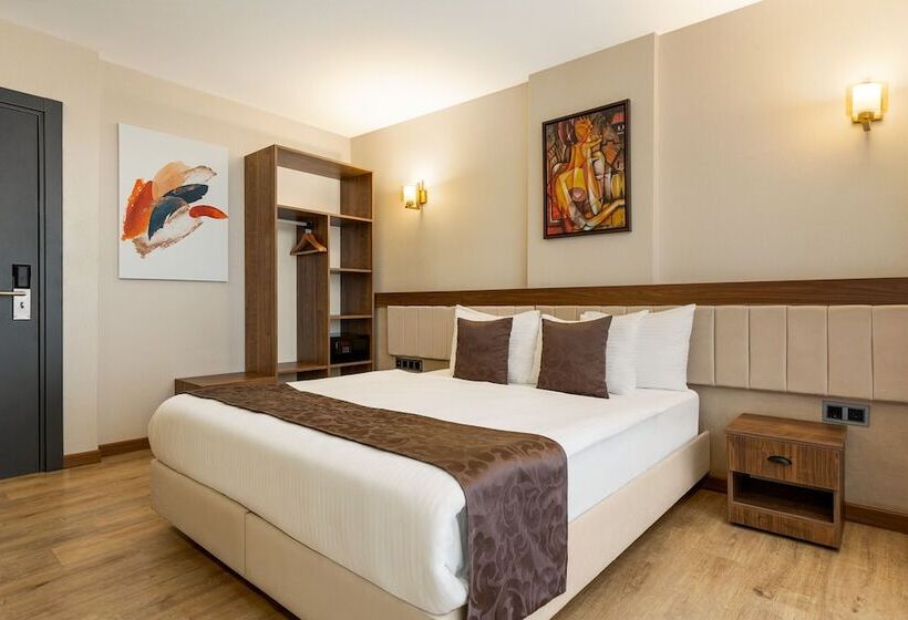 اتاق سوپریور, Trademark Collection By Wyndham Operla Airport Hotels