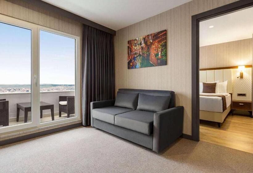 سوییت جونیور, Trademark Collection By Wyndham Operla Airport Hotels