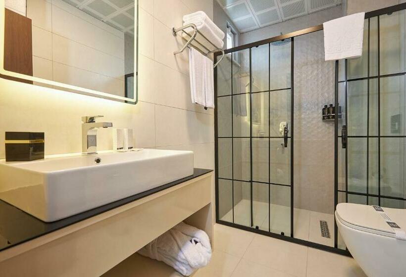 اتاق لوکس, Trademark Collection By Wyndham Operla Airport Hotels