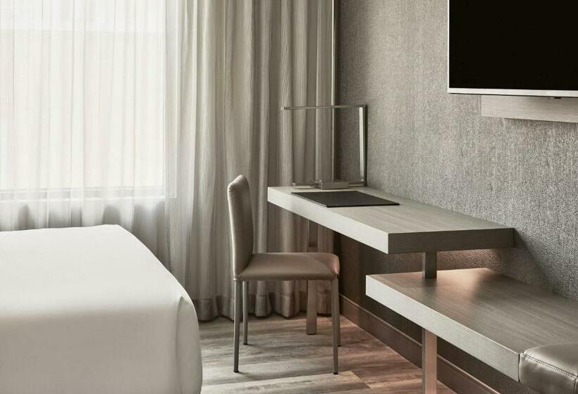 חדר סטנדרט עם מיטת קווין, Ac Hotel By Marriott San Diego Downtown Gaslamp Quarter
