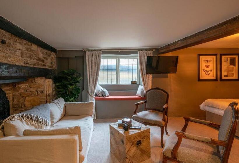 Family Suite, The George Inn & Plaine