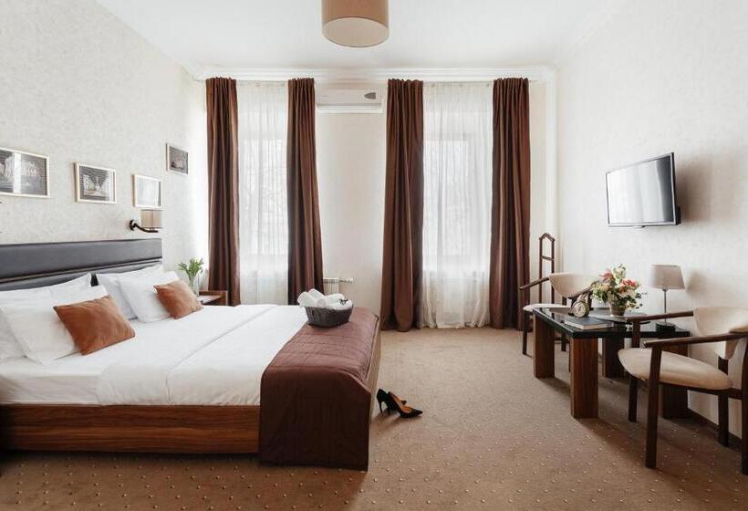 اتاق لوکس, Noname Hotel Odessa