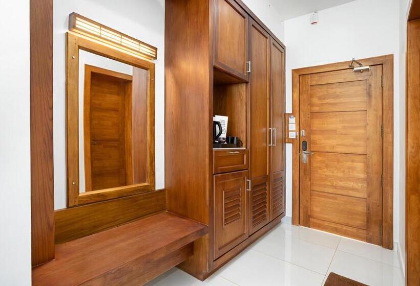اتاق استاندارد با چشم‌انداز کوهستان, White House, Munnar