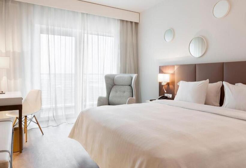 キングサイズベッドのスーペリアルーム, Ac Hotel By Marriott Paris Le Bourget Airport