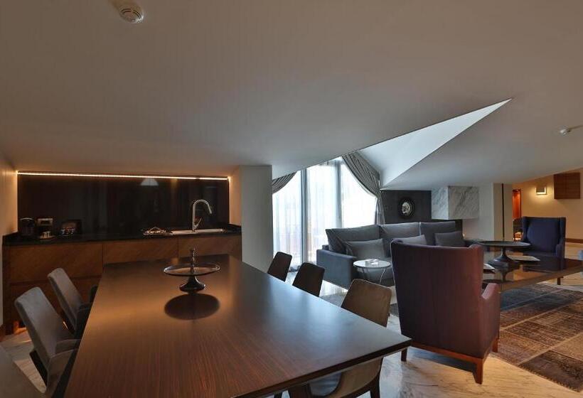 プレミアムスイート, Dosso Dossi Hotels & Spa Downtown
