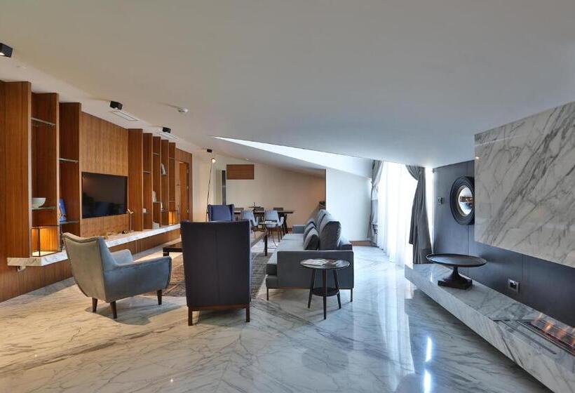 プレミアムスイート, Dosso Dossi Hotels & Spa Downtown