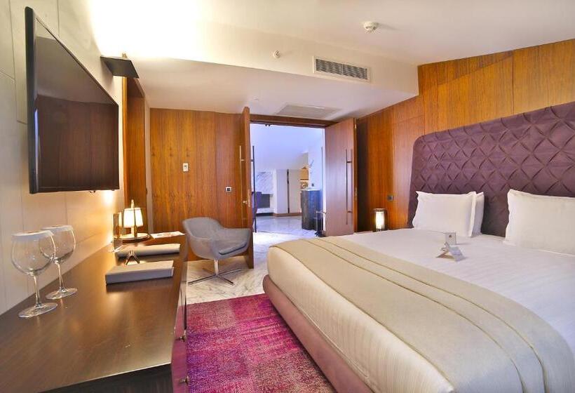 プレミアムスイート, Dosso Dossi Hotels & Spa Downtown