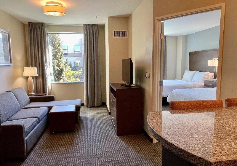 带大床的套房, Staybridge Suites Carlsbad/san Diego, An Ihg