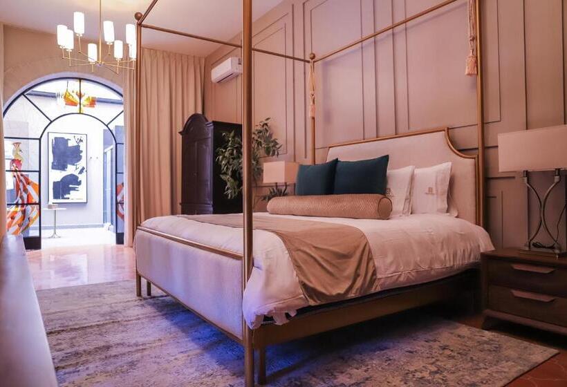 سوئیت پرزیدنت, Boutique Corazón Mexicano
