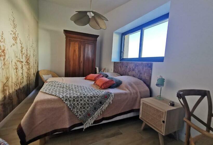 Дом 3 Спальни, Gîte Et Lodges Du Hitton