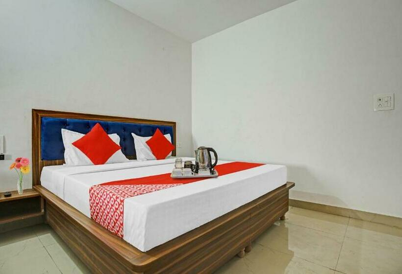 Трехместный Номер Классика, Flagship Hotel Hc Punjab Inn