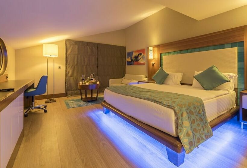 Номер Superior, Ramada by Wyndham Resort Kusadasi