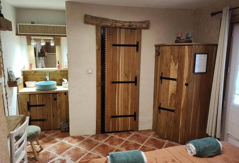 Номер Стандарт Вид на Сад, Le Domaine Du Sens