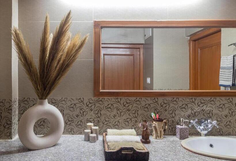 패밀리 룸 산 전망, Nirvana Homes Rarta