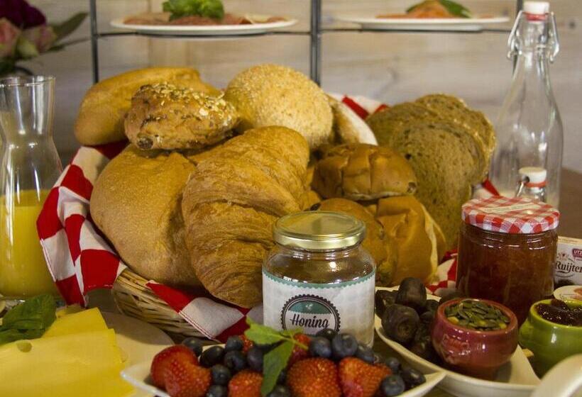 اتاق استاندارد, Bed & Breakfast De Stippelberg