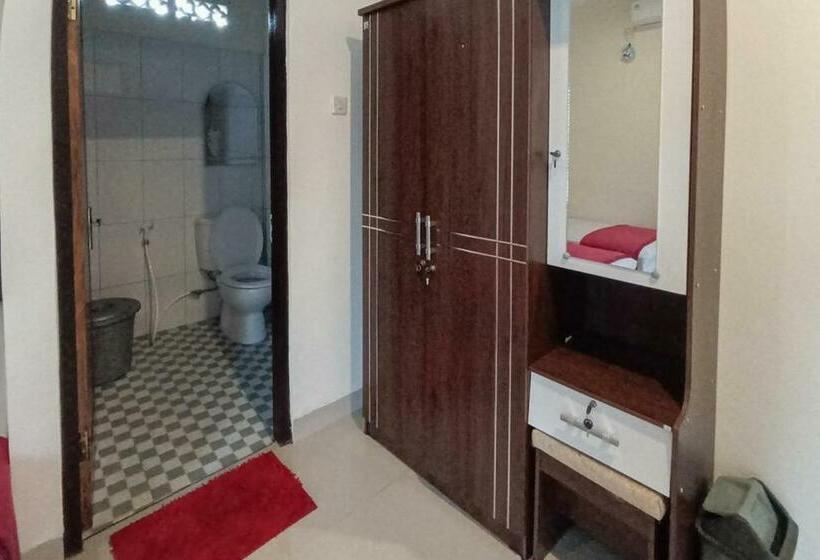 Номер Стандарт, Reddoorz Syariah Near Sentani City Square