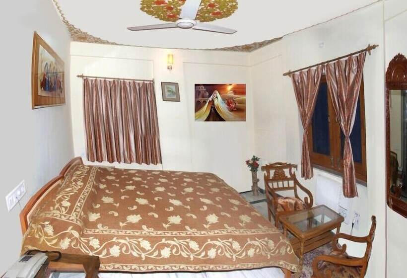 اتاق لوکس, Teerth Palace Pushkar