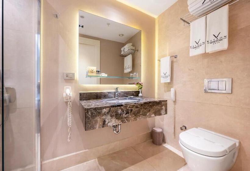 اتاق استاندارد سه نفره, Veyron Hotels & Spa