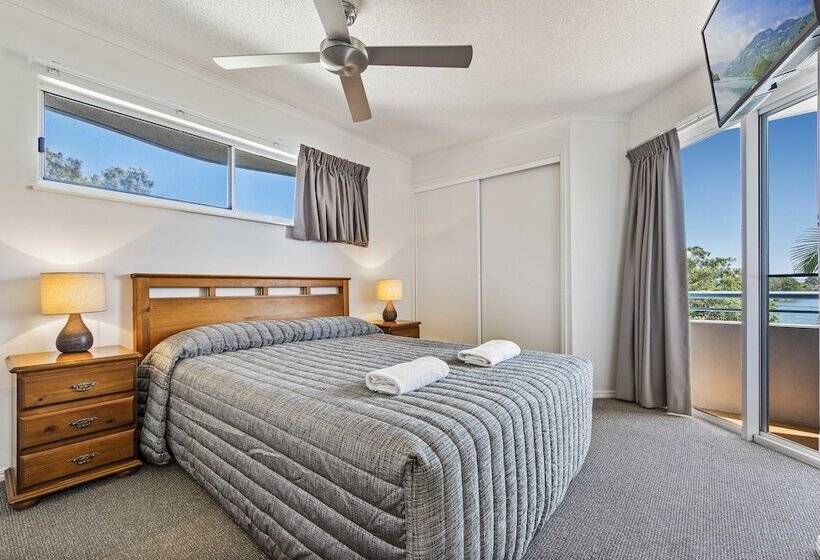 Апартаменты 2 Спальни, Reflections Holiday Apartments