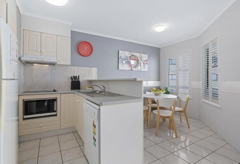 Апартаменты 2 Спальни, Burlington Holiday Apartments