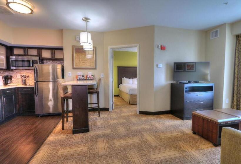 Люкс 2 Спальни, Staybridge Suites Knoxville West, An Ihg