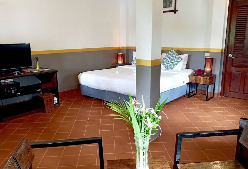 디럭스 룸, Sanctuary Hotel Luang Prabang