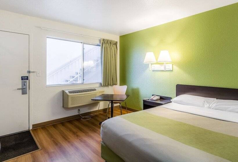 Номер Deluxe, Motel 6 Green Bay, Wi