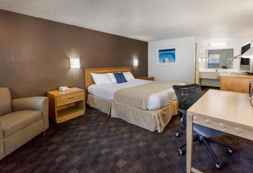 带大床的标准间, Knights Inn Flint