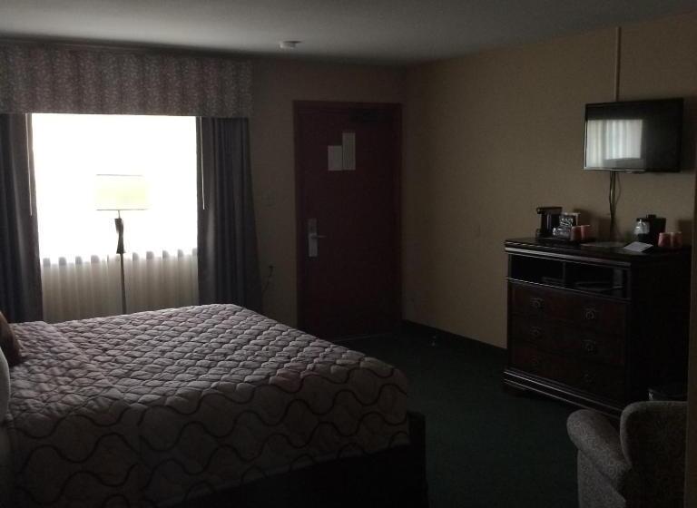 Номер Deluxe Кровать Кинг, Pacer Inn & Suites Motel