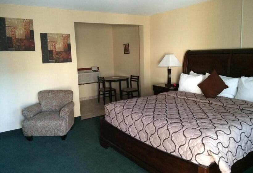 Номер Deluxe Кровать Кинг, Pacer Inn & Suites Motel