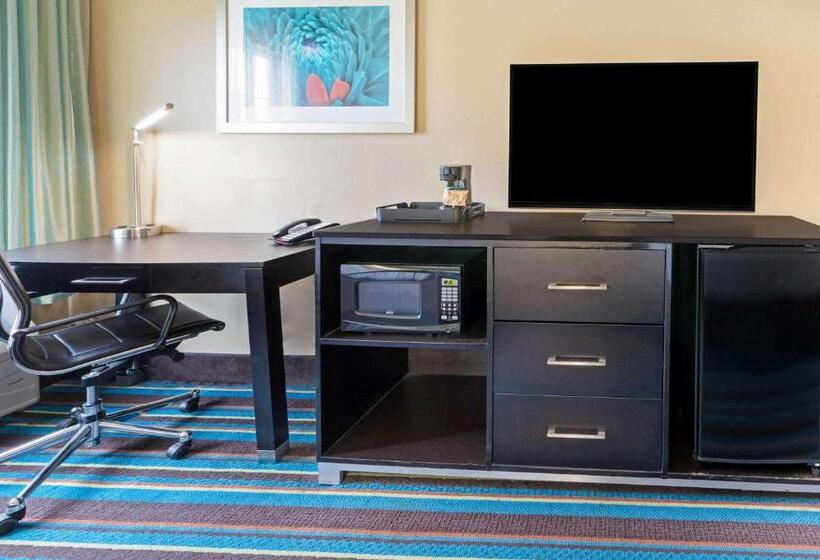 Номер Deluxe, La Quinta By Wyndham Muskogee
