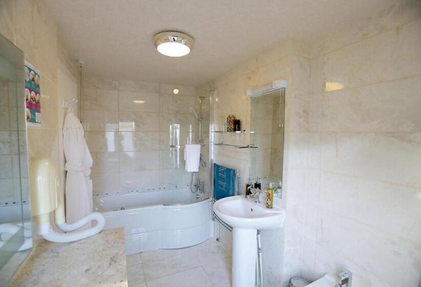 Номер Deluxe, Bryn Woodlands House
