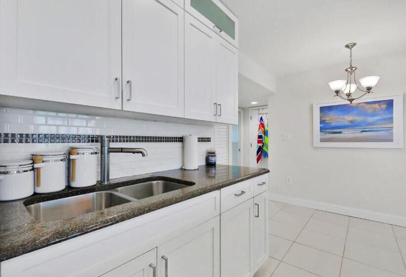 آپارتمان 2 خوابه, 2 Bed 2 Bath Apartment In Tampa Bay