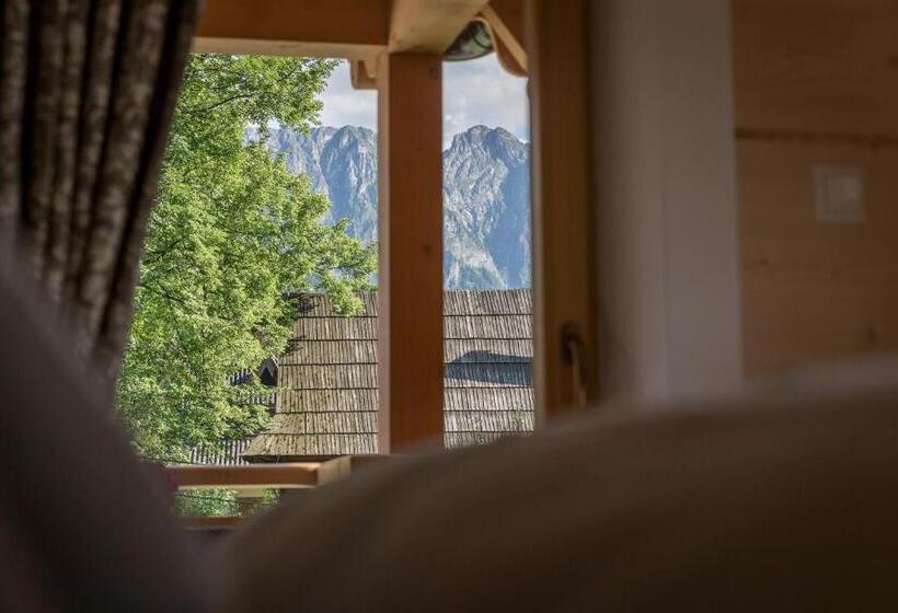 Люкс Вид на Горы, Aparthotel Bambi