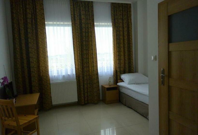 Номер Economy Индивидуальный, Hostel Wólka Kosowska Z Prywatnymi łazienkami
