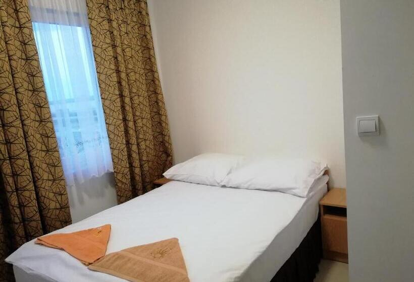Номер Стандарт, Hostel Wólka Kosowska Z Prywatnymi łazienkami