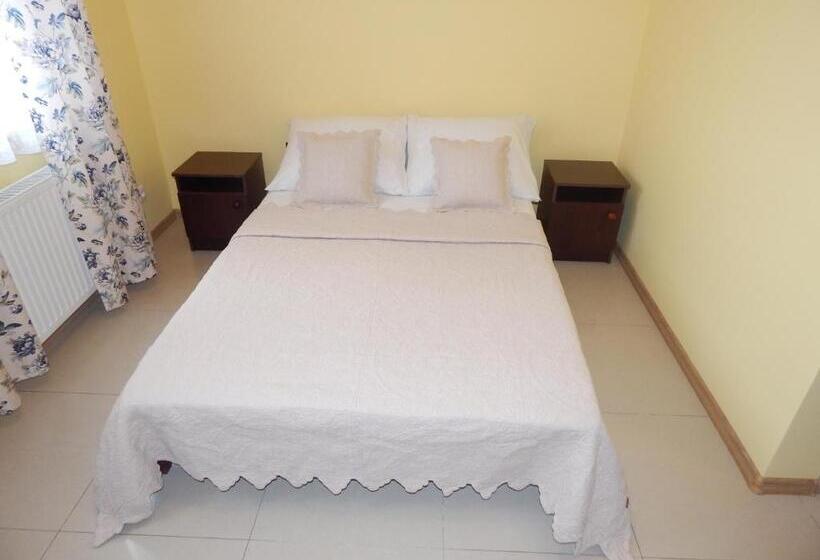 Номер Стандарт, Hostel Wólka Kosowska Z Prywatnymi łazienkami